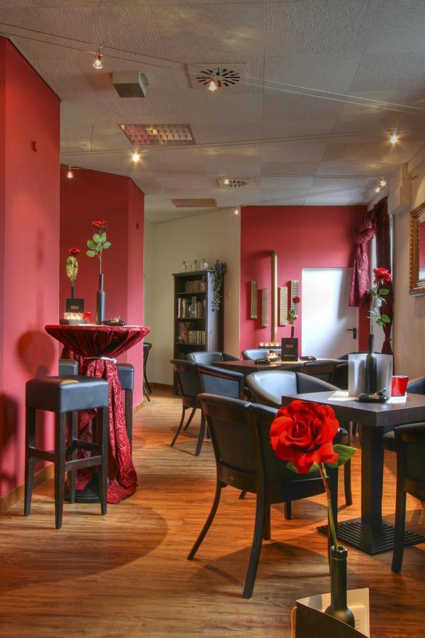 Sport Und Tagungshotel เคนซิงเงน ภายนอก รูปภาพ
