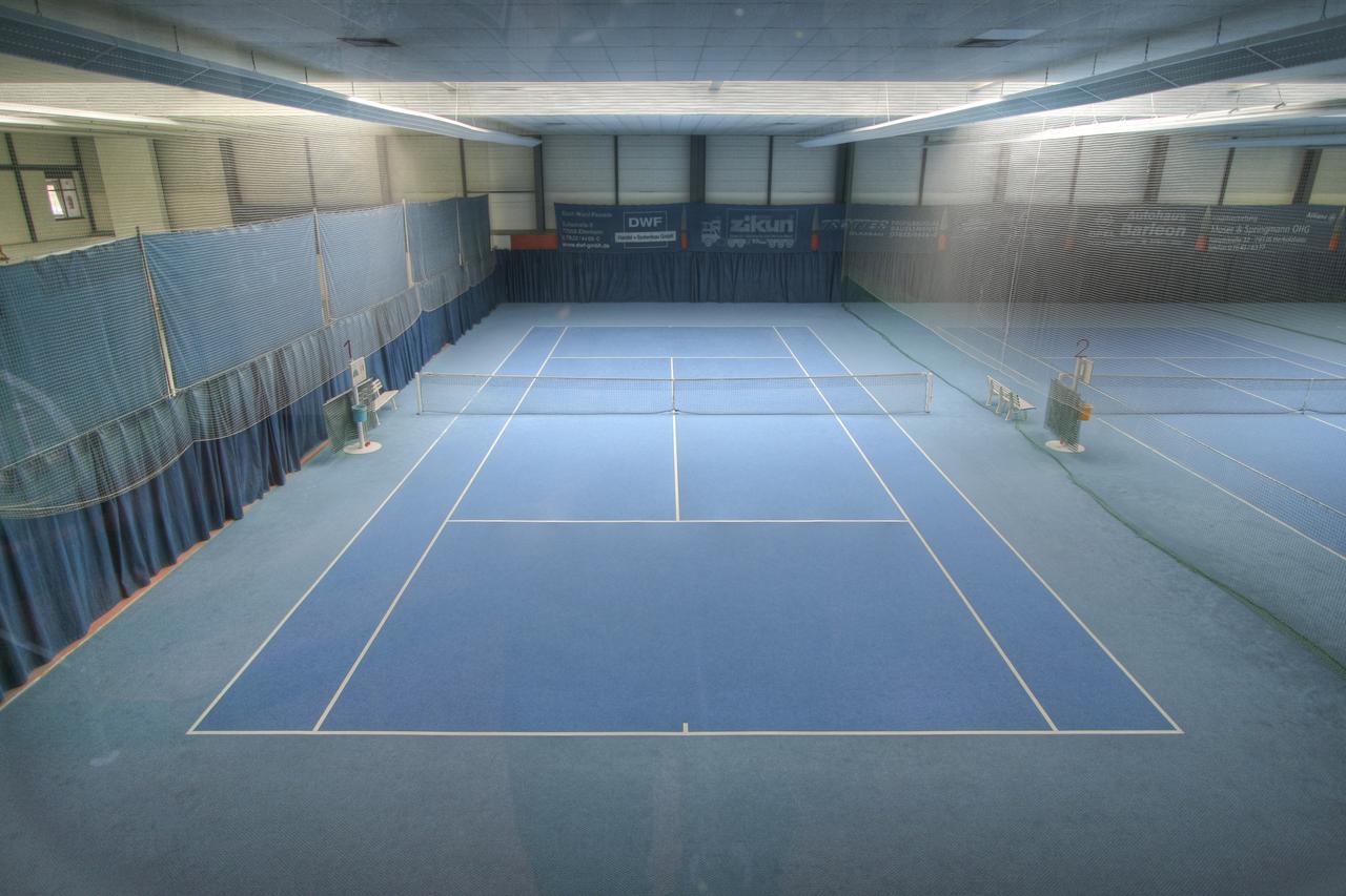 Sport Und Tagungshotel เคนซิงเงน ภายนอก รูปภาพ